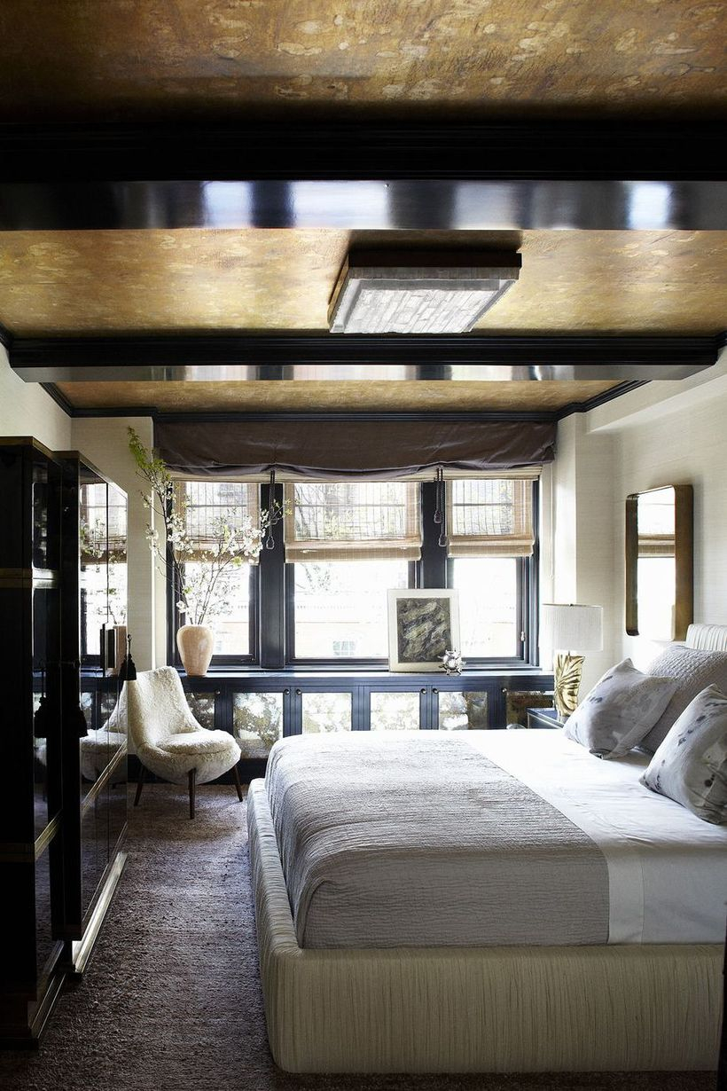 Flat ceiling light