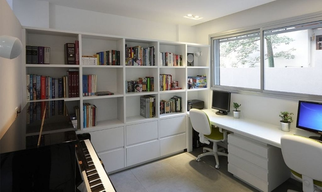Modern home office featuring simple yet functional bookshelves to complete your home office
