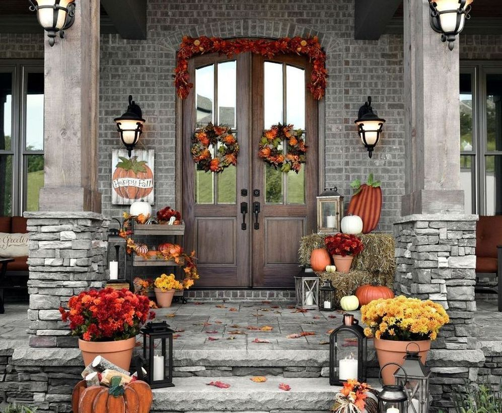 Wreath arrangement using pumpkins
