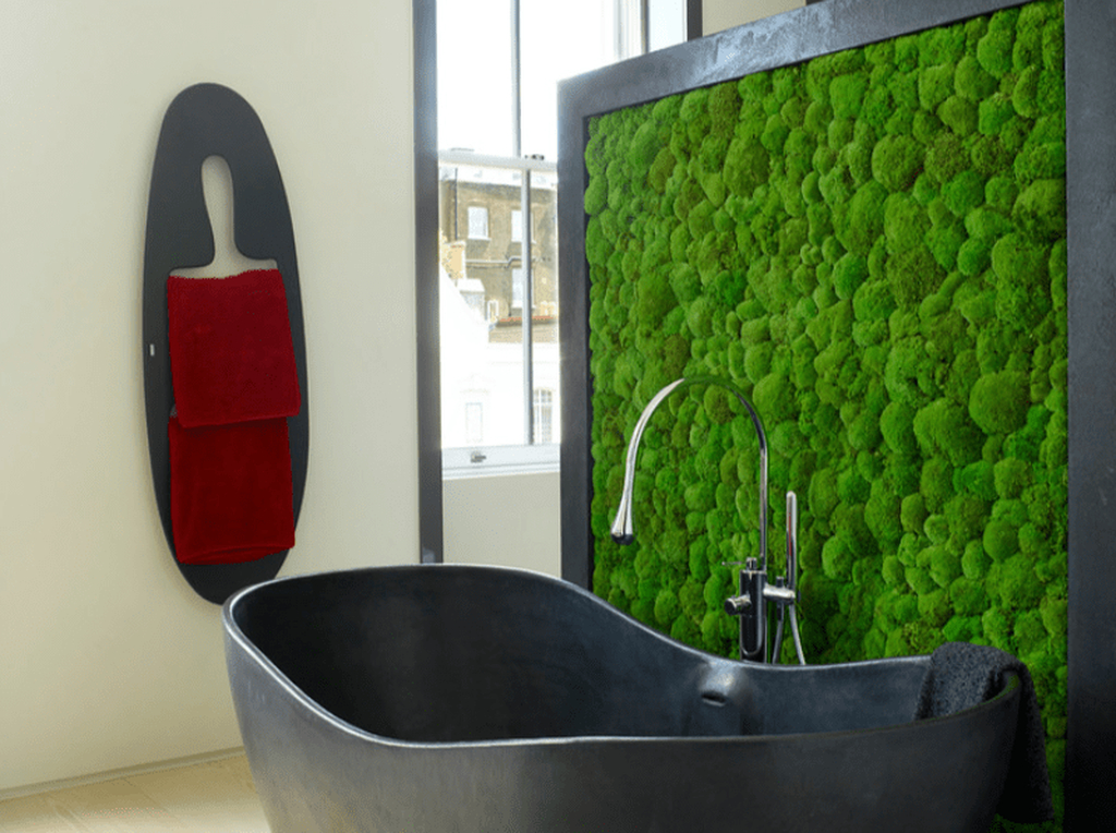 A bathroom wall moss perfect well with the black soapstone tub and zinc frame to complete your bathroom decoration