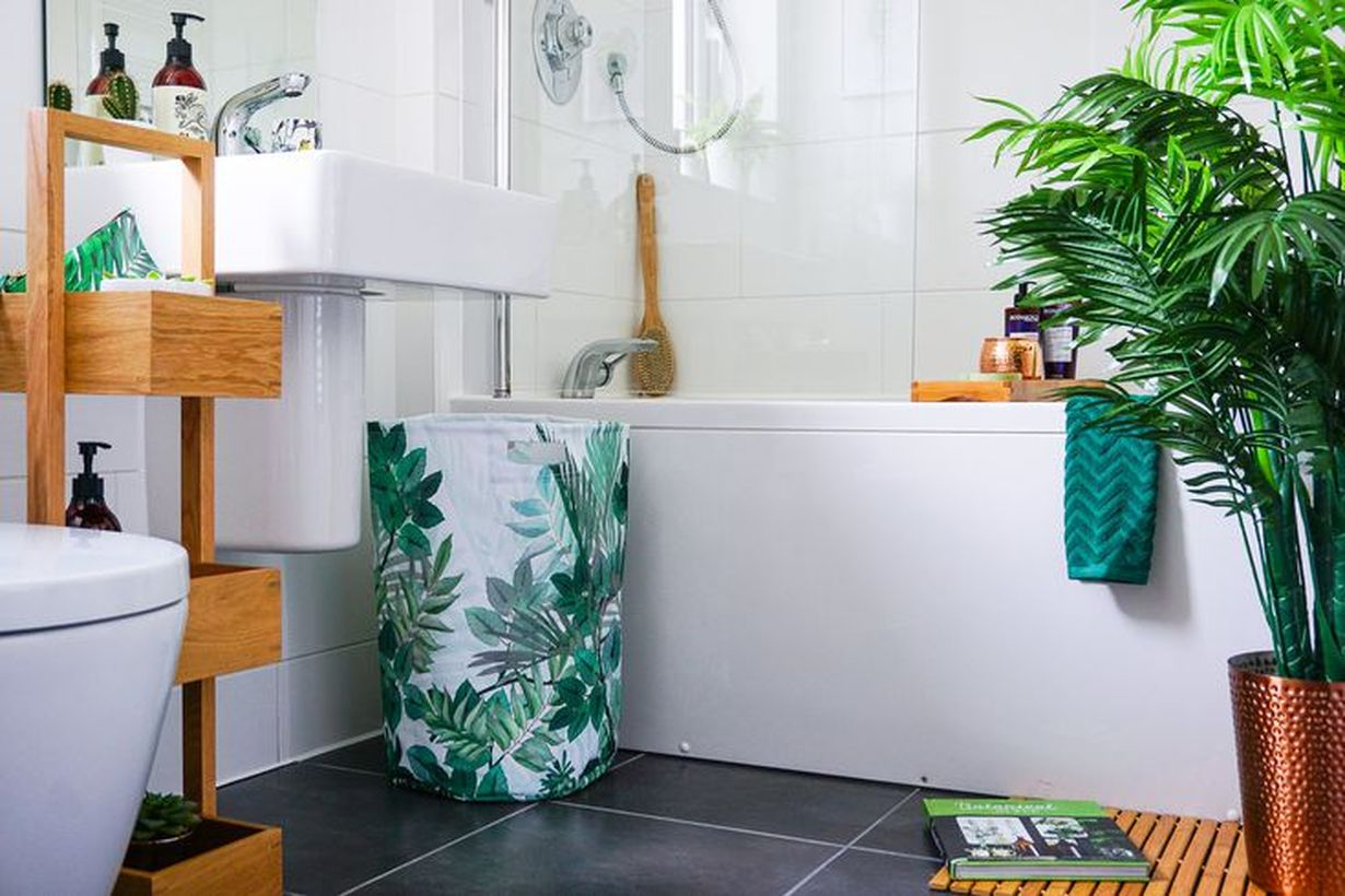 An awesome greenery for home decoration ideas with faux houseplants in the bathroom to look beautify room