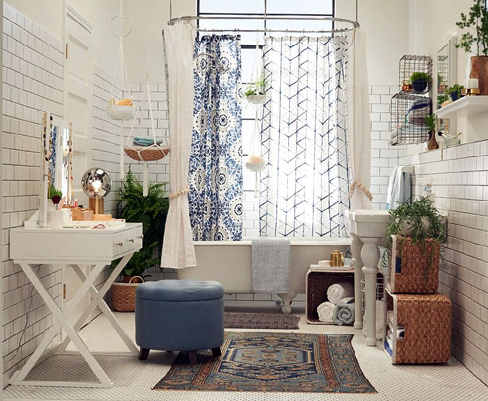 Best boho bathroom decor with square classic pattern carpet, white curtain, white bathtub for awesome decoration