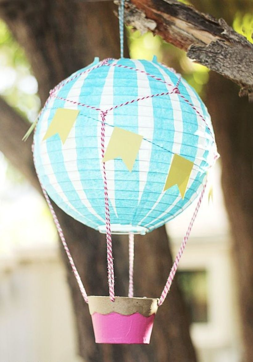 Creative hanging paper air balloon for birthday ornaments you to try
