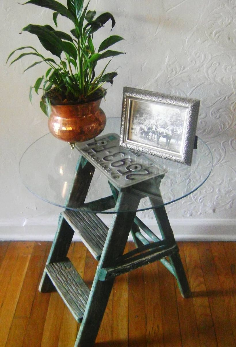 Creative round table glass from wooden ladder you must try