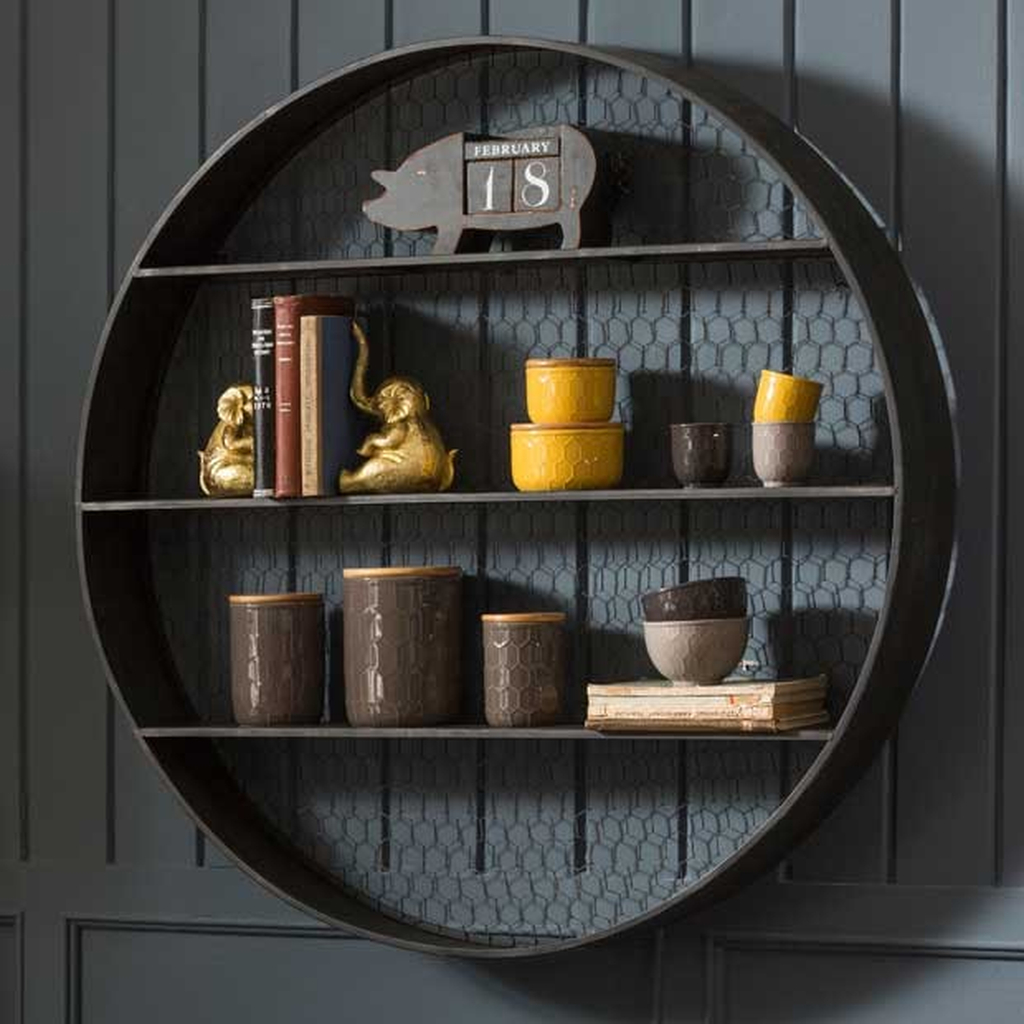 Round shelves for wall decoration