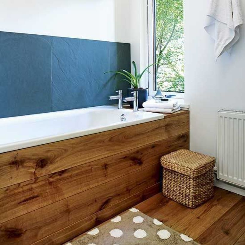 Bathtub from wooden pallet and floor