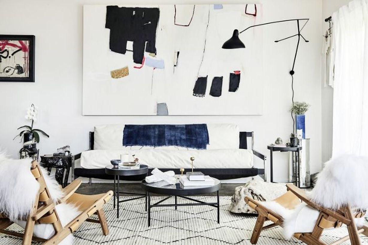 Best cheap wall art with hanging large scale art for your living room to look luxury