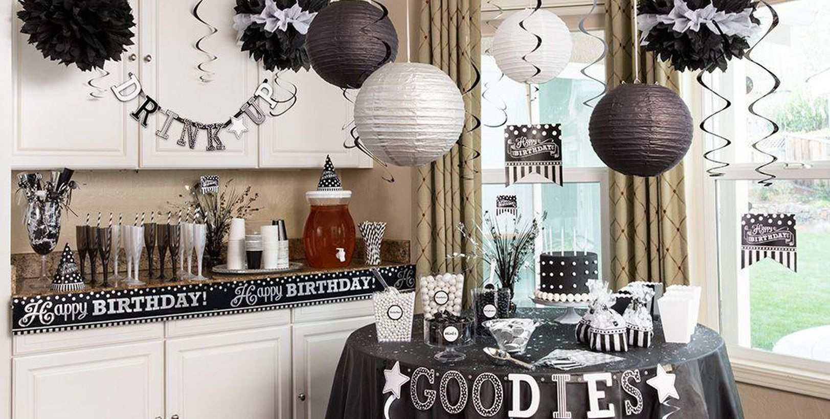 Black and white party themes suitable for decoration of teenage birthdays