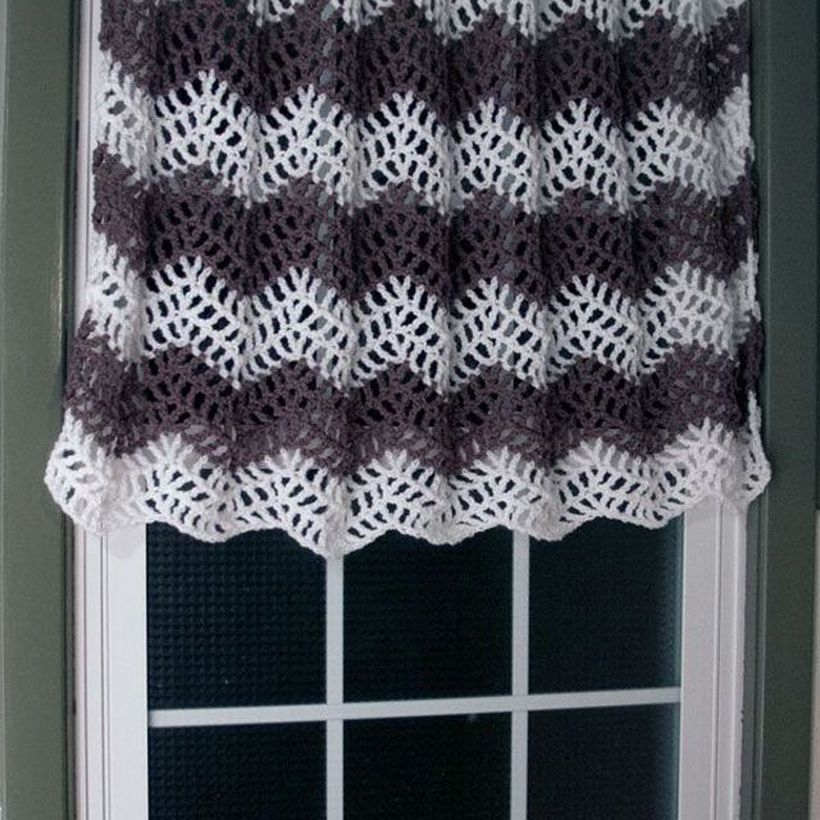 Black and white pattern curtain
