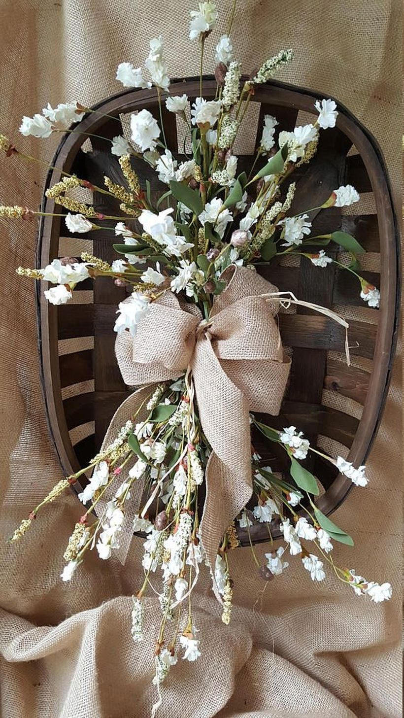 Black basket with flower