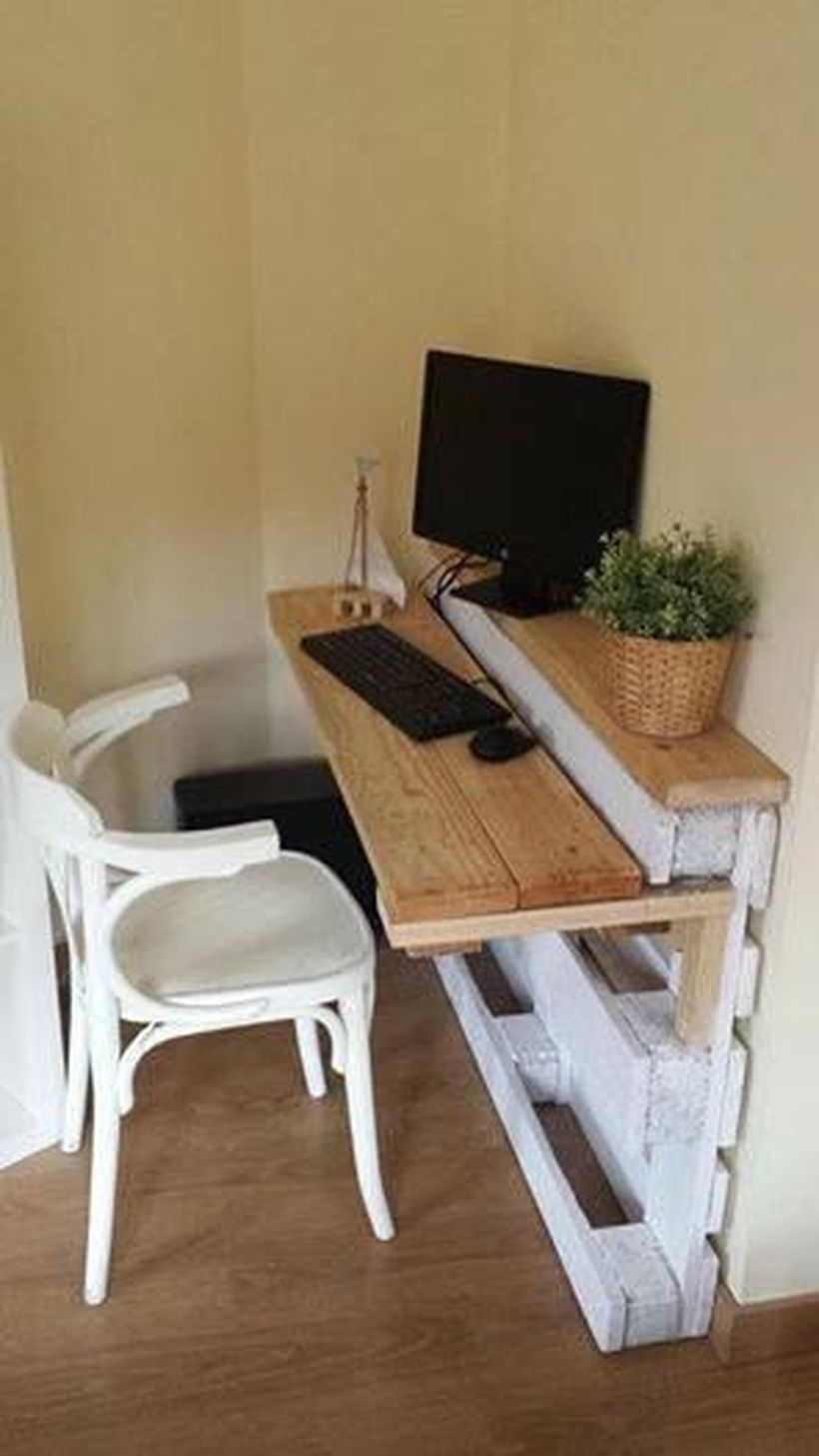 Computer desk from wooden pallet