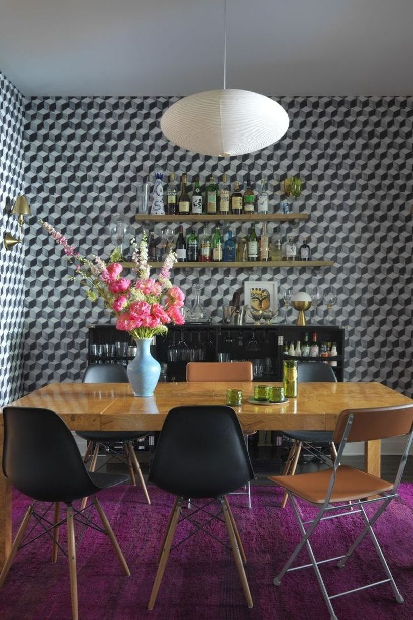 Geometric wallpaper for scandinavian dining room you can try