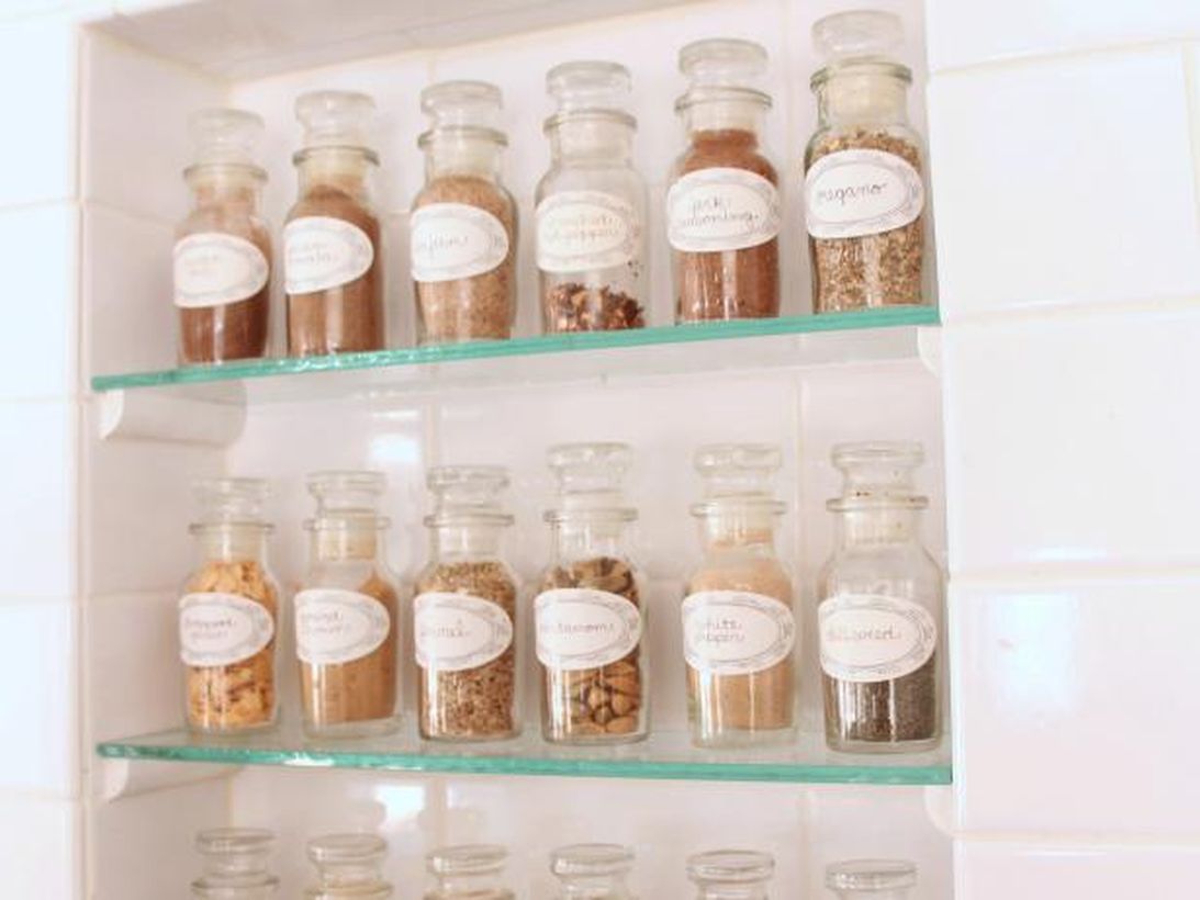 Glases graded spices organizer
