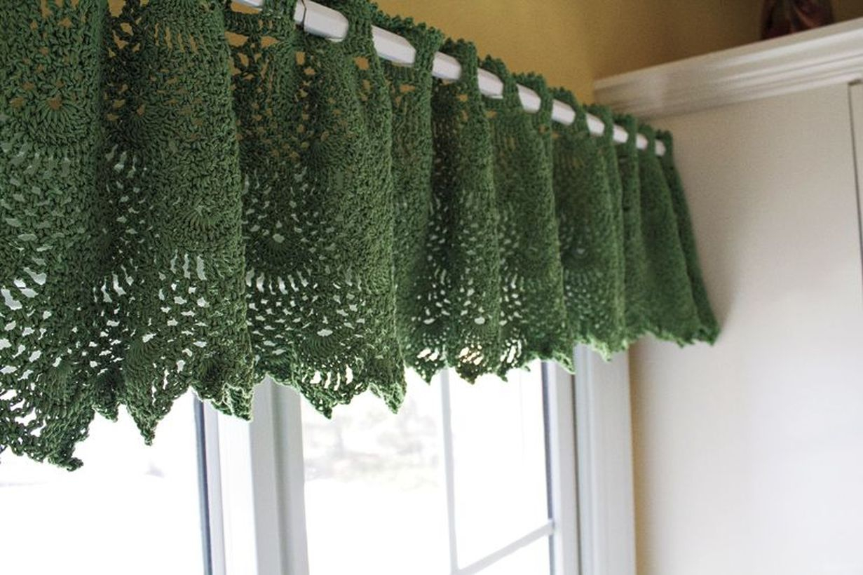Green pattern curtain