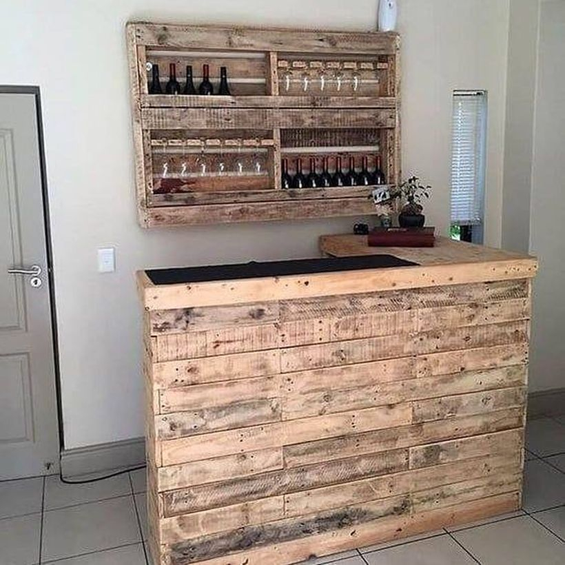 Mini bar from wooden pallet