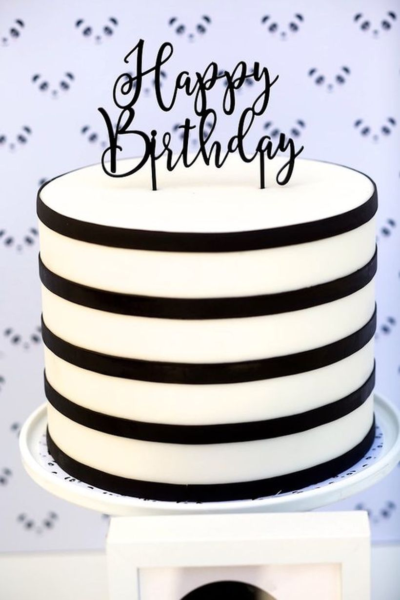 Simple striped cake birthday to celebrate a birthday