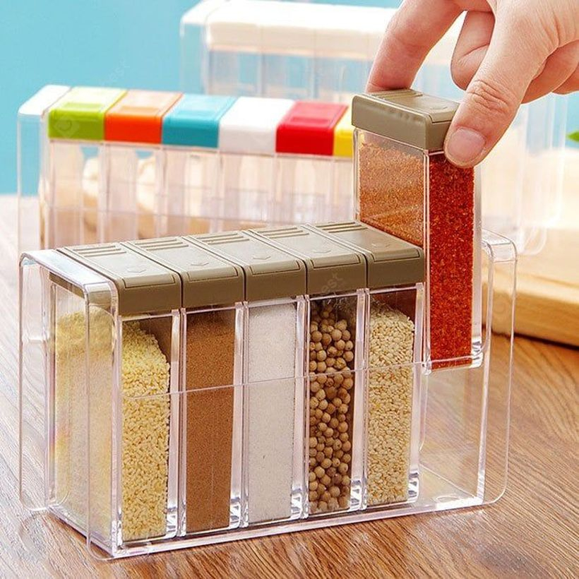 Square galsess spice organizer
