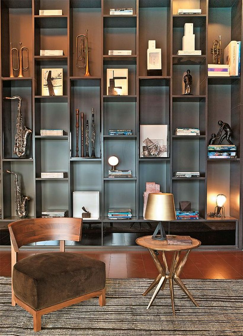 Unique bookshelves decoration