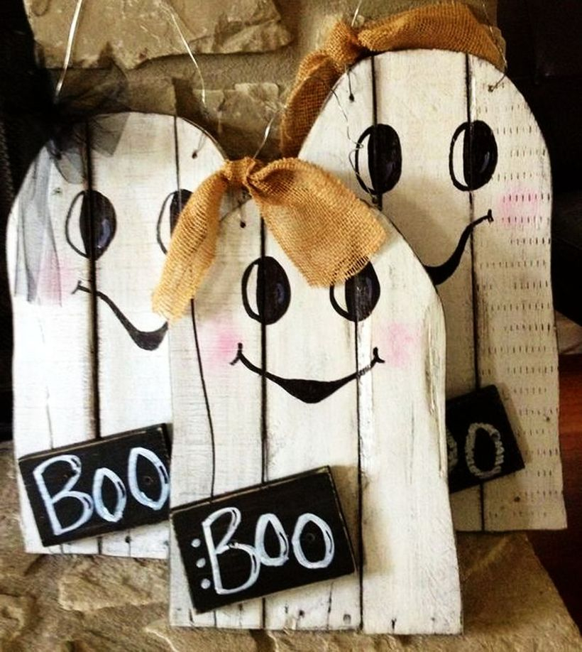 Cute white wooden pallet ghosties, black word tag and fabric ribbon decoration