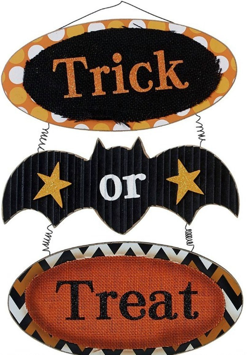 Hanging trick and treat wooden pallet board sentences for your outdoor ideas