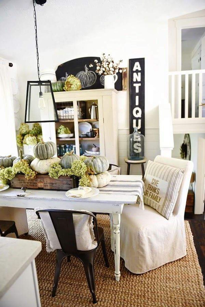 Heritage-neutral-dining-table-for-thanksgiving.-