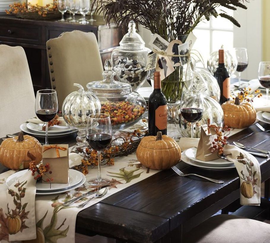 The-black-table-and-brown-pumpkin-pieces-for-thanksgiving-dinner.-