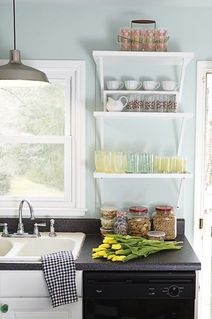 White shelf to complete your kitchen decoration