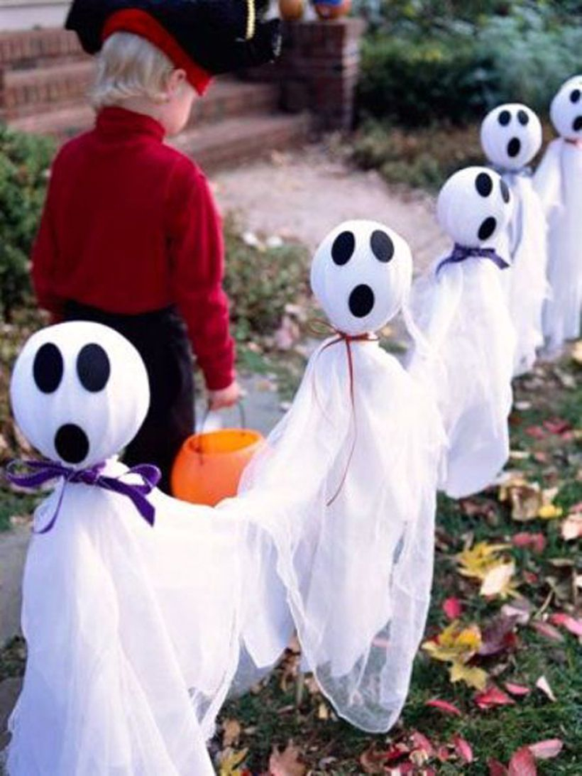 Casper arrangement for decoration outdoor halloween