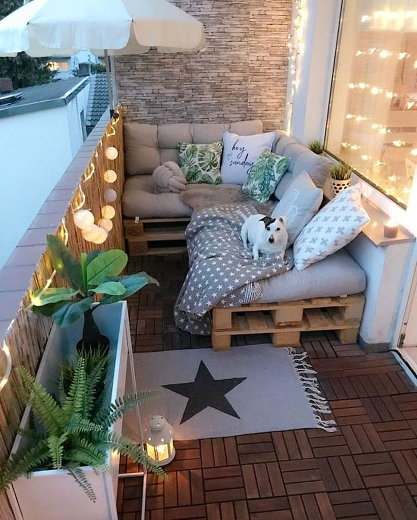 Hanging lamps on the wooden fence and white lentern