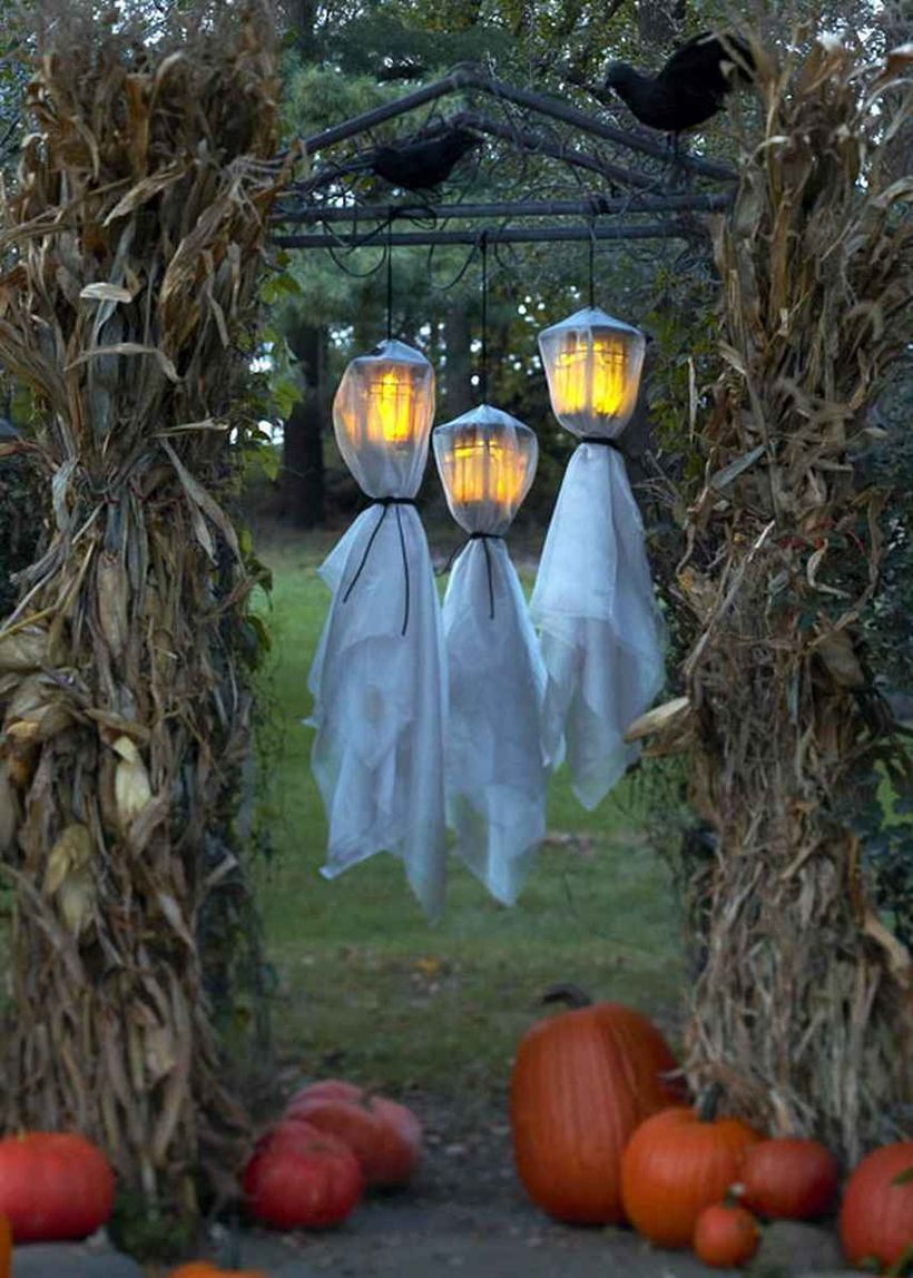Hanging lantern that resembles a ghost