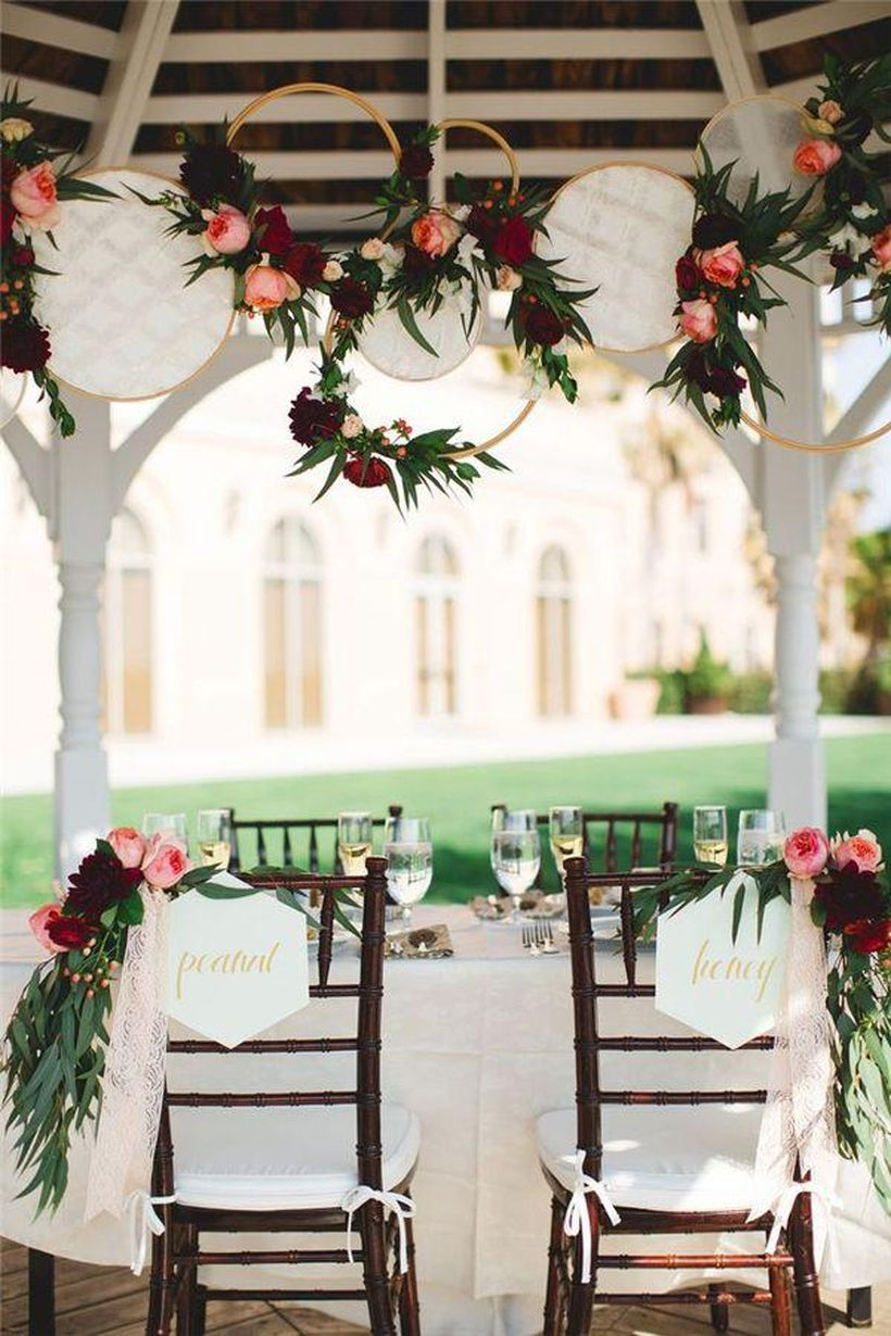 White embroidery hoops boho wedding decor ideas
