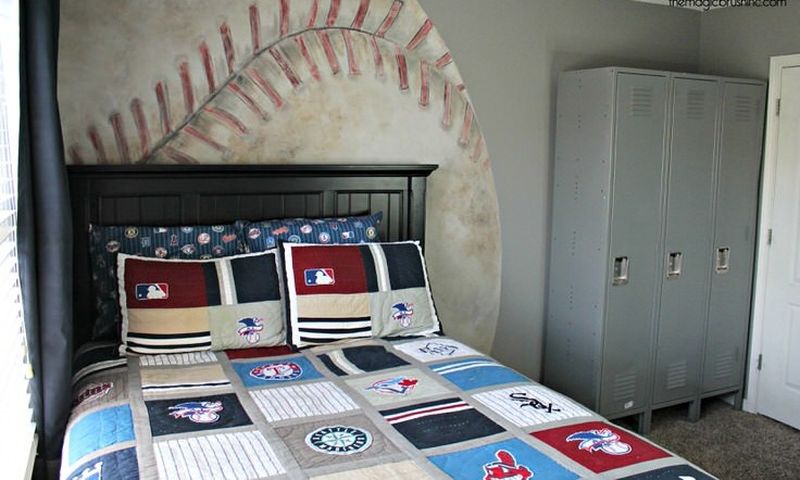 Baseball-mural-for-your-kids-room.