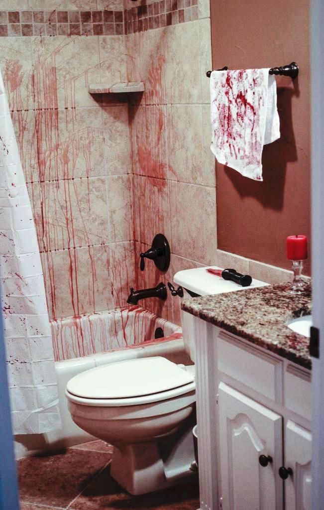 Bathroom-halloween-decorations