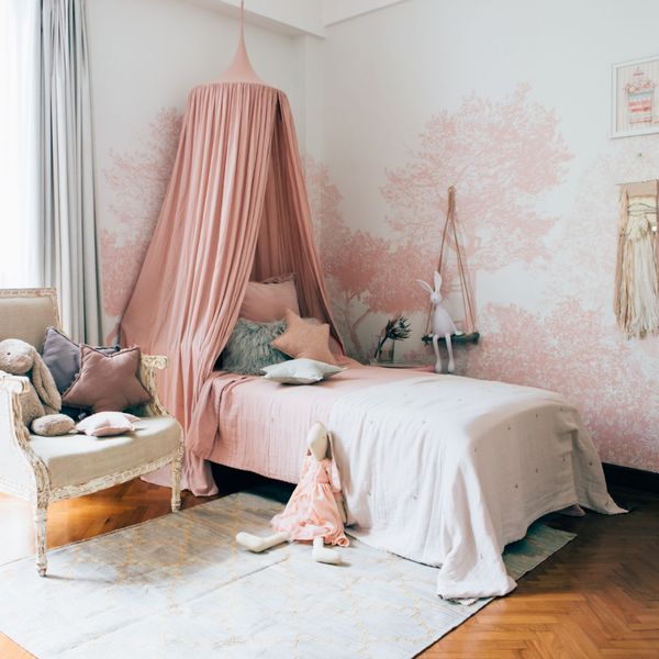 Classic-hua-trees-mural-in-pink-for-your-kids-room.