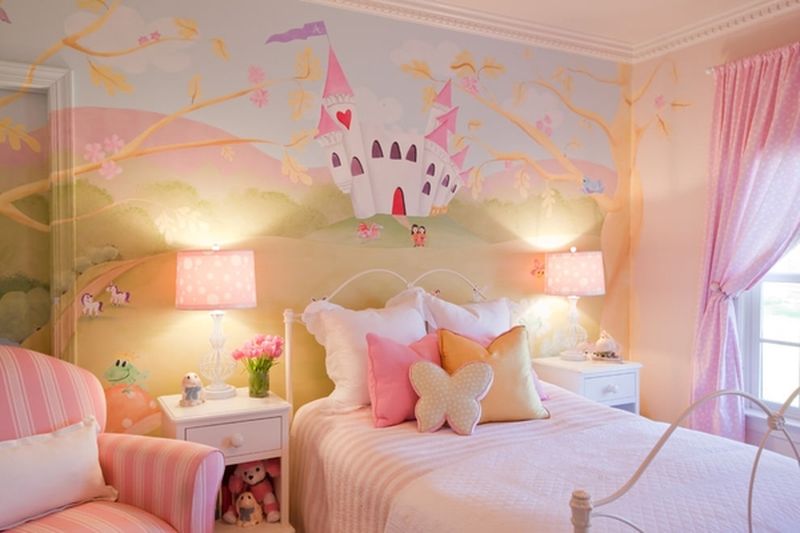Fairy-castles-and-parks-for-kids-room.