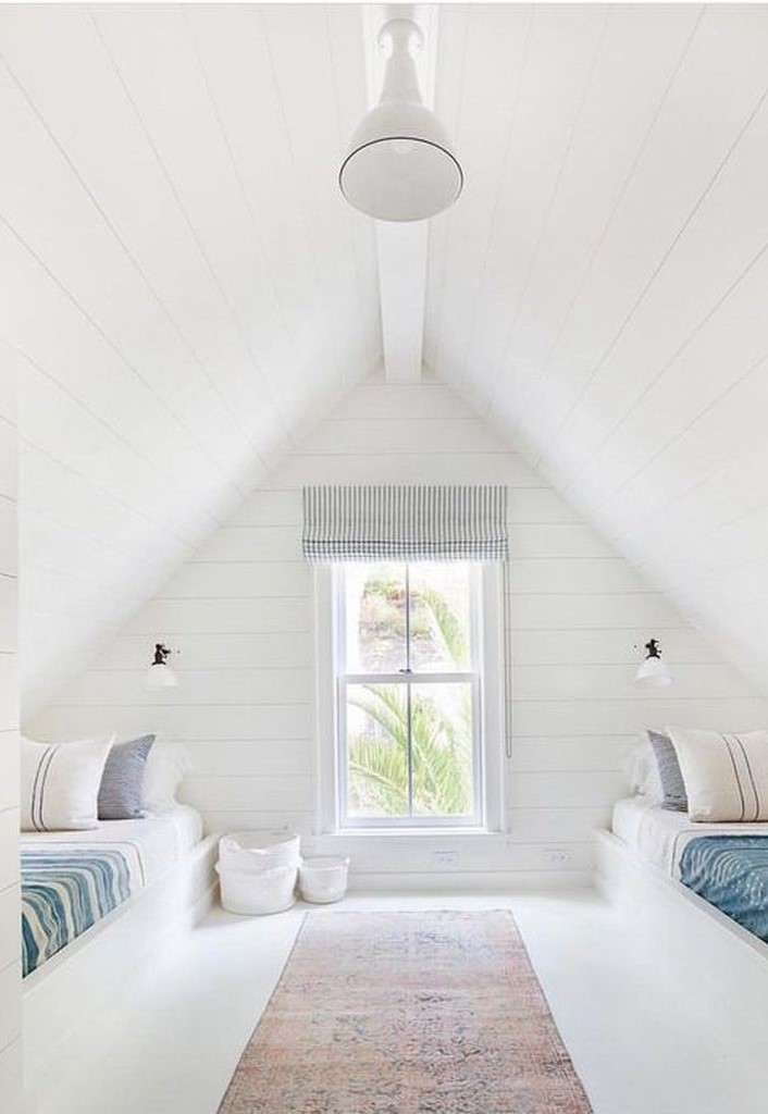 Twin bed loft bedroom