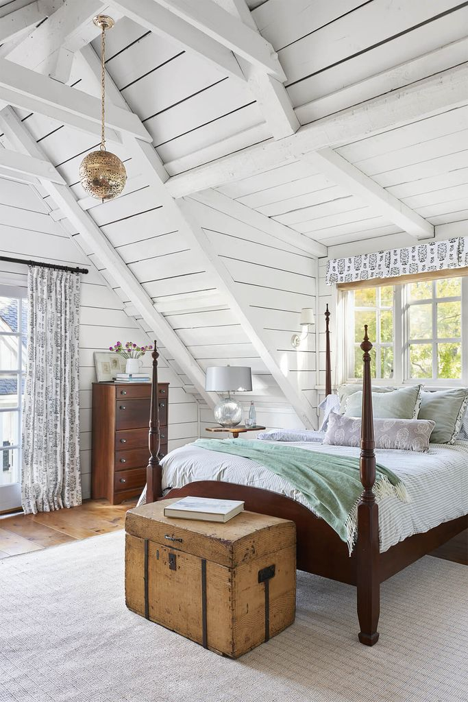 Wooden ceilings in white for bedroom