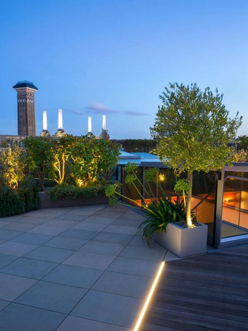 Decorative-lighting-by-adding-a-firing-light-to-one-of-the-small-tree-objects-will-create-a-beautiful-lighting