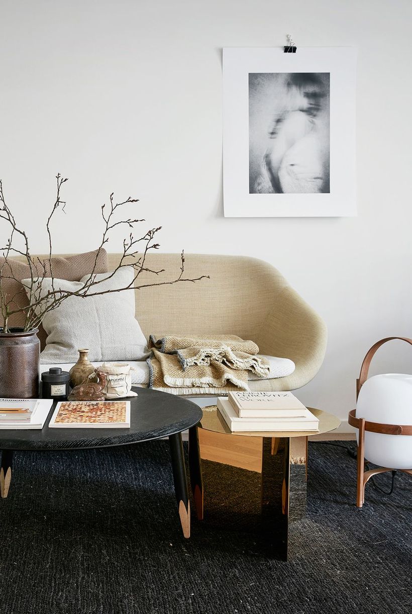 Round-coffee-table-and-unique-sofa