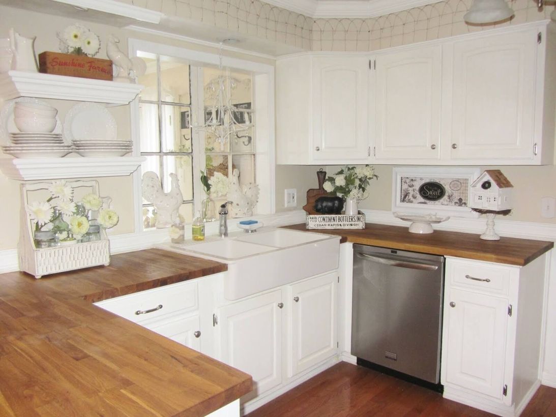 White-kitchen-combined-with-wooden-countertop
