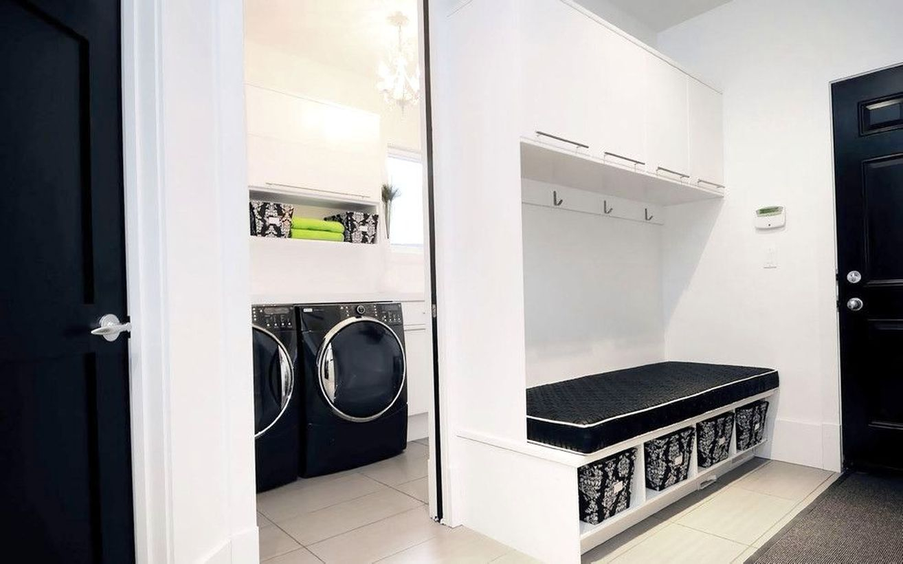 White laundry room decoration