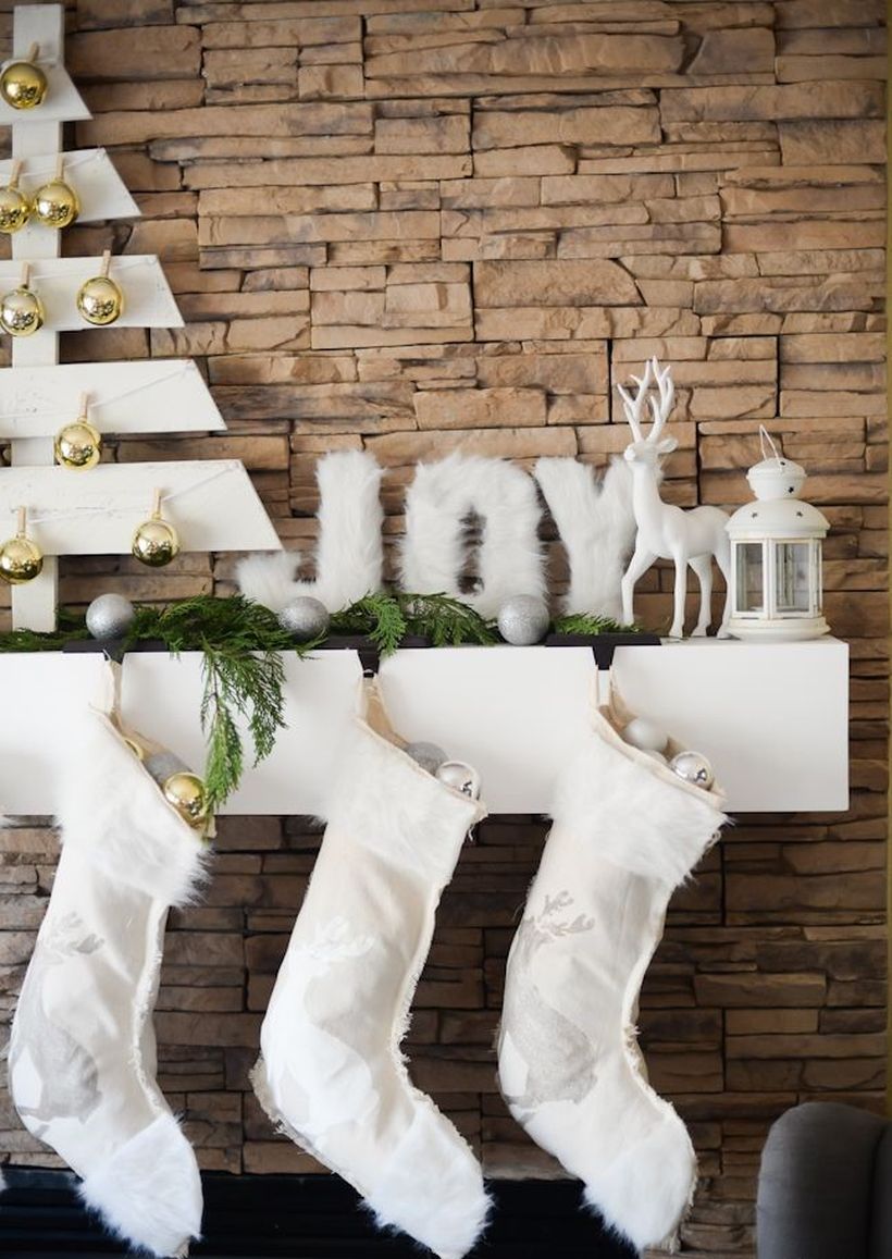 1479137690-diy-no-sew-stenciled-stockings-placeofmytastecom-6