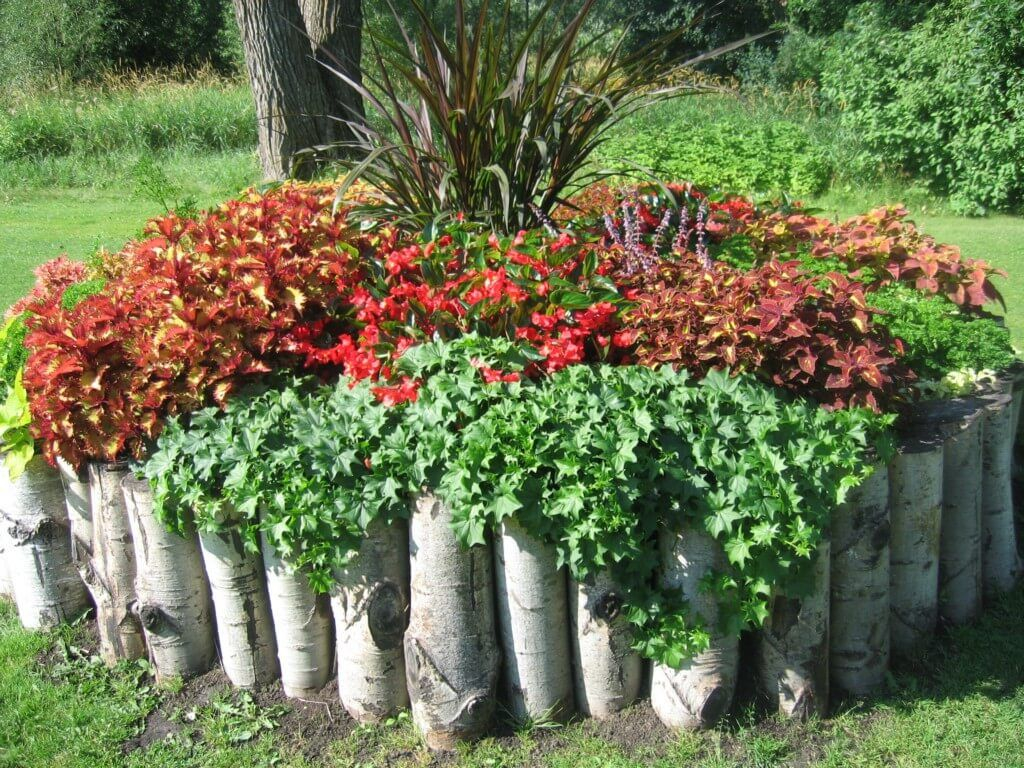 26-flower-bed-ideas-homebnc