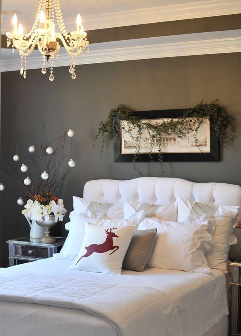 5.-red-reindeer-pillows