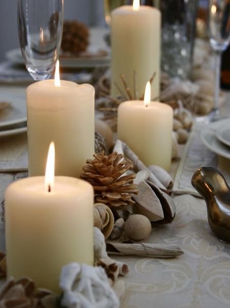 Candles-make-for-the-perfect-centerpiece.
