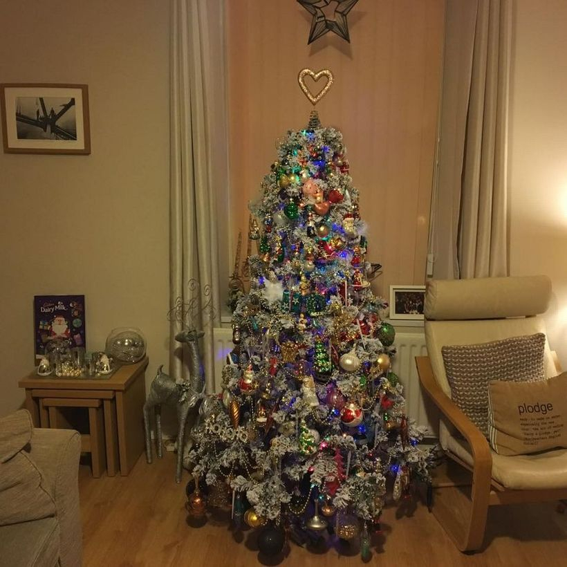 Chrismast tree with white beautiful motif