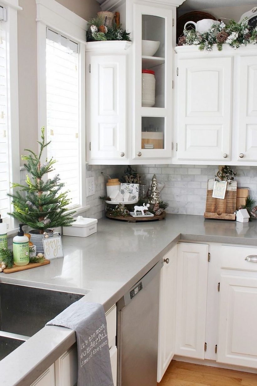 Christmas-kitchen-decorating-ideas-9-768x1152-1
