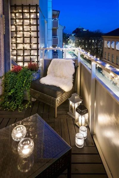 Decorate-the-balcony-with-make-use-of-the-lightings-christmas-decoration-is-incomplete-without-lightning-to-decorate-your-balcony-with-as-many-led-lights-as-you-want-to-make-it-shine-during-christmas.
