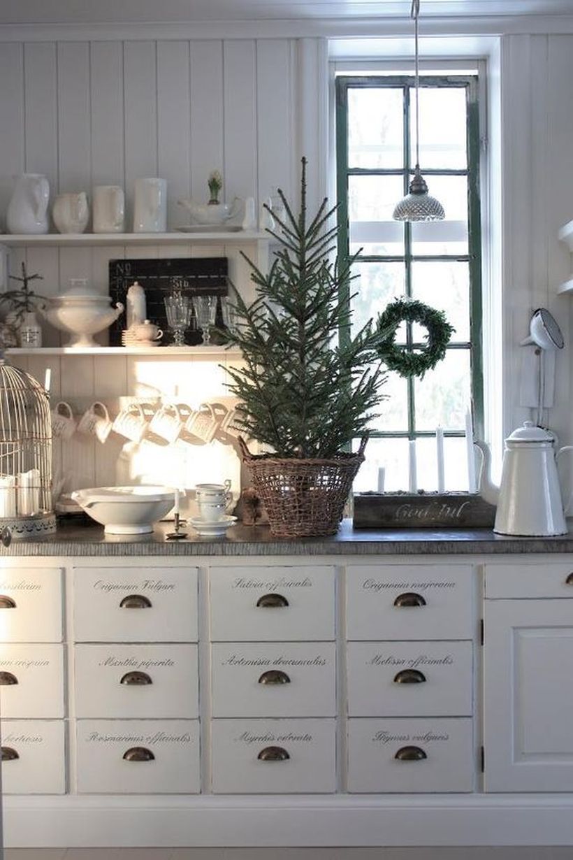 Farmhouse-christmas-kitchen8-1