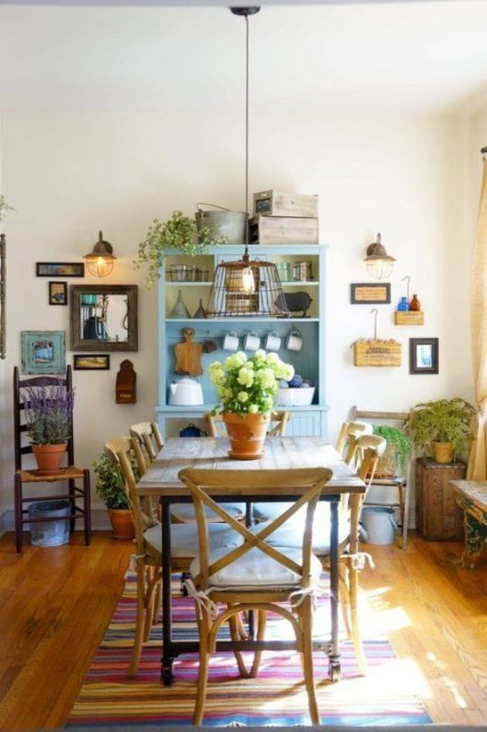 Farmhouse dining room with plants decoration